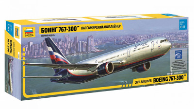 Пассажирский авиалайнер "Боинг 767-300" 1/144