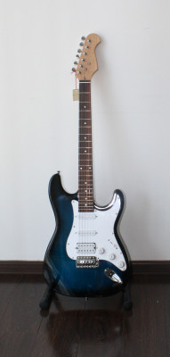 Strat Mustang EGS112 электрогитара