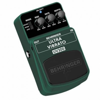 Педаль эффектов BEHRINGER HM300 хэви метал-дисторшн