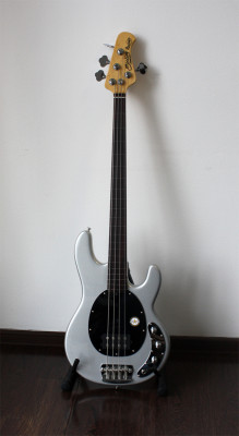 Sterling by MusicMan RAY34CAFL/SVM бас-гитара