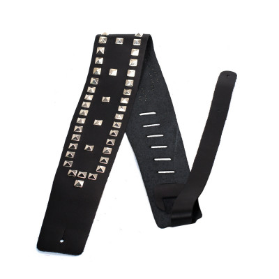 Perri's P35STUD-296 - ремень для гитары кожаный