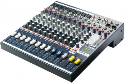 SOUNDCRAFT EFX8 Микшерный пульт 8 mono-2 stereo, 2 AUX процессор Lexicon