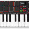 AKAI PRO MPK MINI PLAY USB миди клавиатура, 25 клавиш, 8 пэдов, 8 ручек, работа от батареек, встроенные динамики